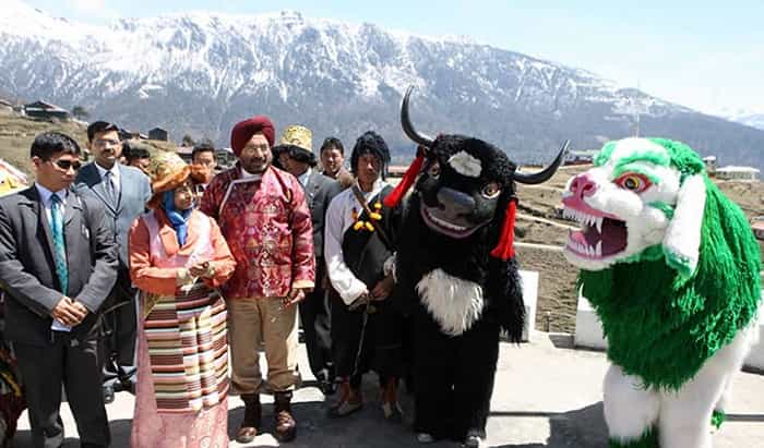 yak and snow lion dance